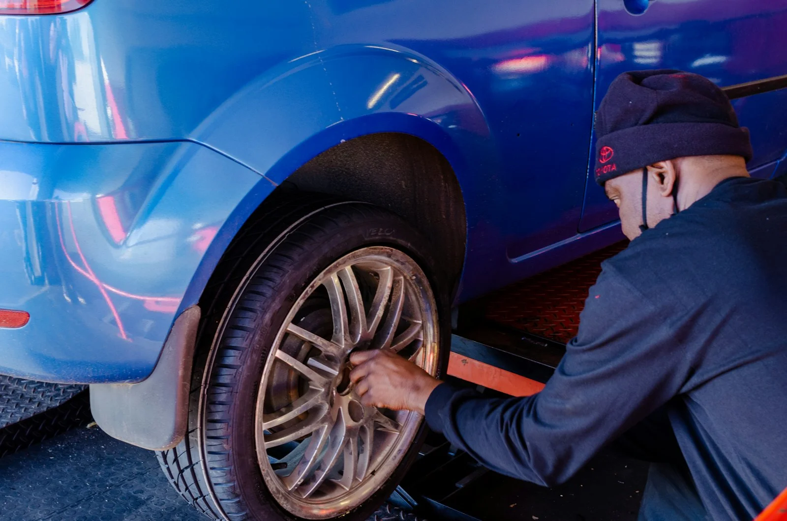 FAQs About Mobile Tyre Fitting Services: UK Expert Answers 2026